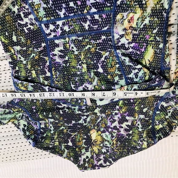 Lululemon Define Jacket Floral Sport White Multi Sz 6 - Picture 8 of 13